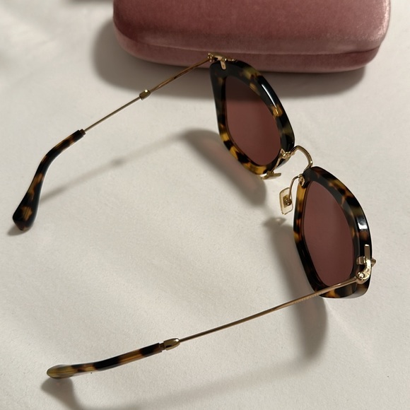 MiuMiu sunglasses - Picture 3 of 5